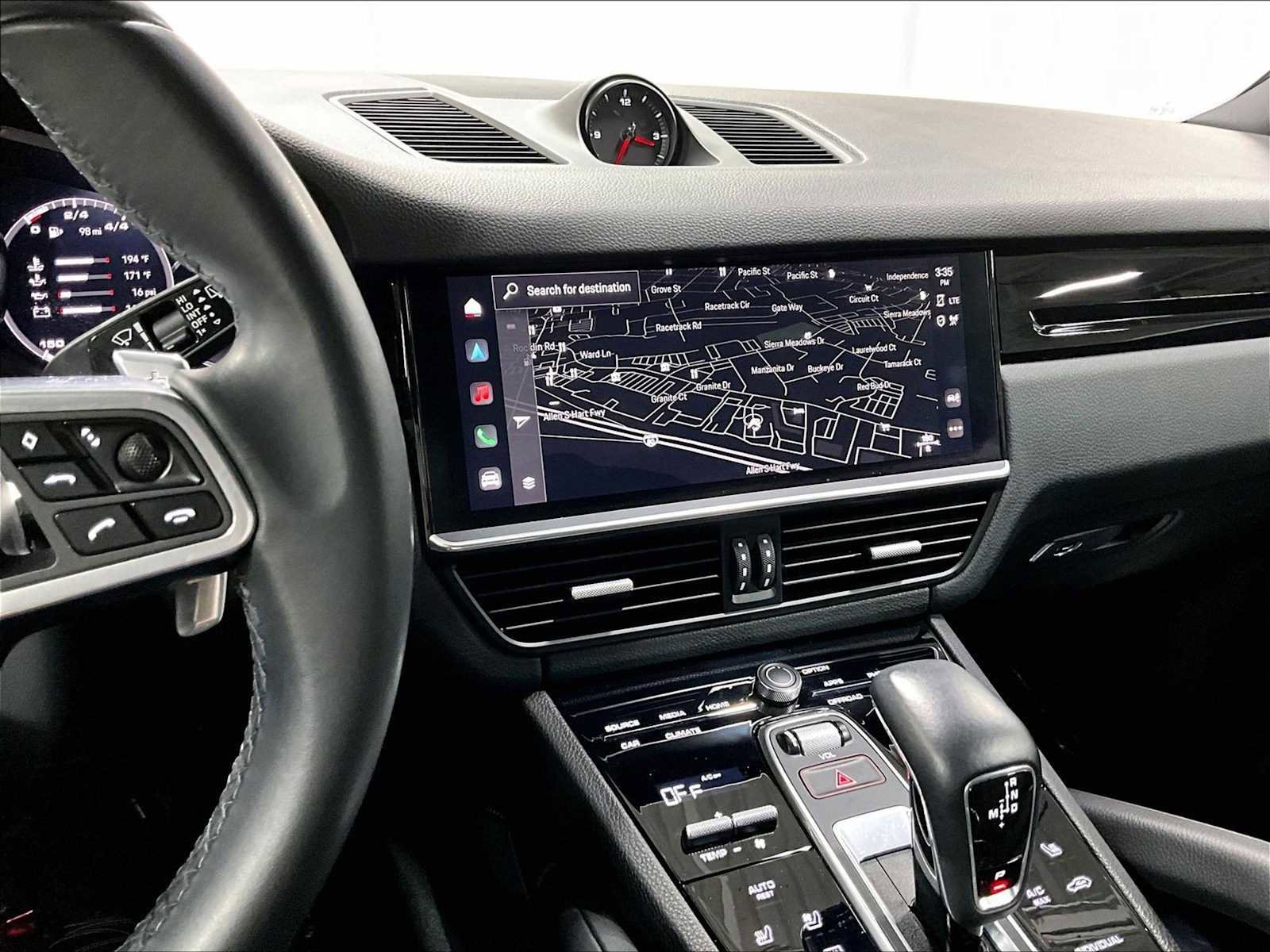 Used 2022 Porsche Cayenne image 19