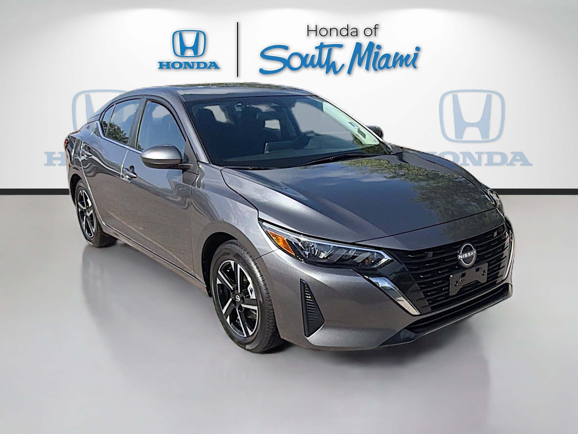 Used 2025 Nissan Sentra SV FWD image 1