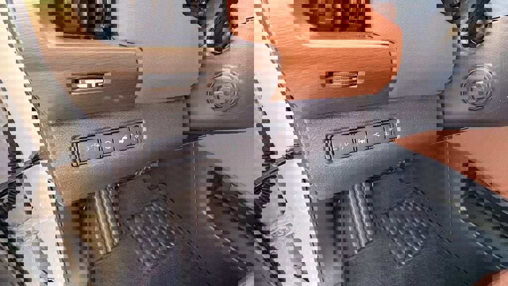 Used 2022 Nissan Pathfinder Platinum image 25