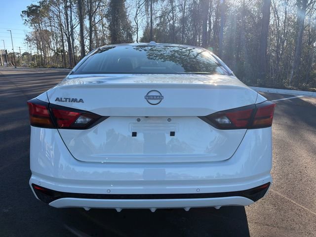 Used 2025 Nissan Altima 2.5 SV image 8