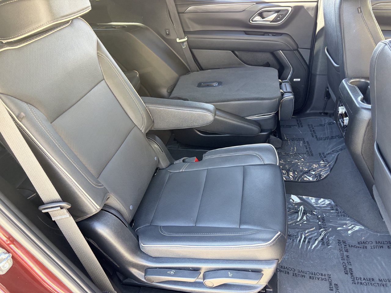 Used 2023 GMC Yukon SLT w/ SLT Premium Package AWD/4WD image 13
