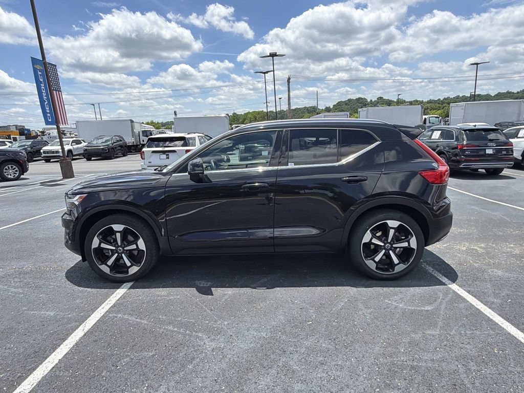 Used 2019 Volvo XC40 T5 Inscription AWD/4WD image 6