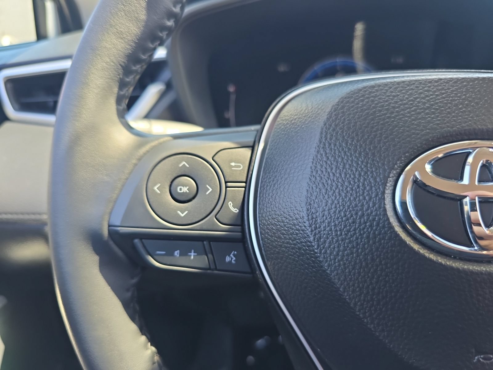 Certified 2026 Toyota Corolla Cross LE FWD image 21