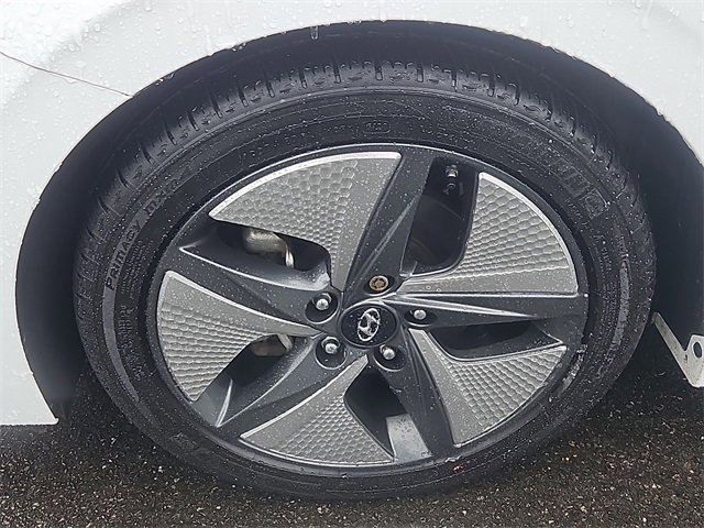 Used 2022 Hyundai Ioniq Limited image 7