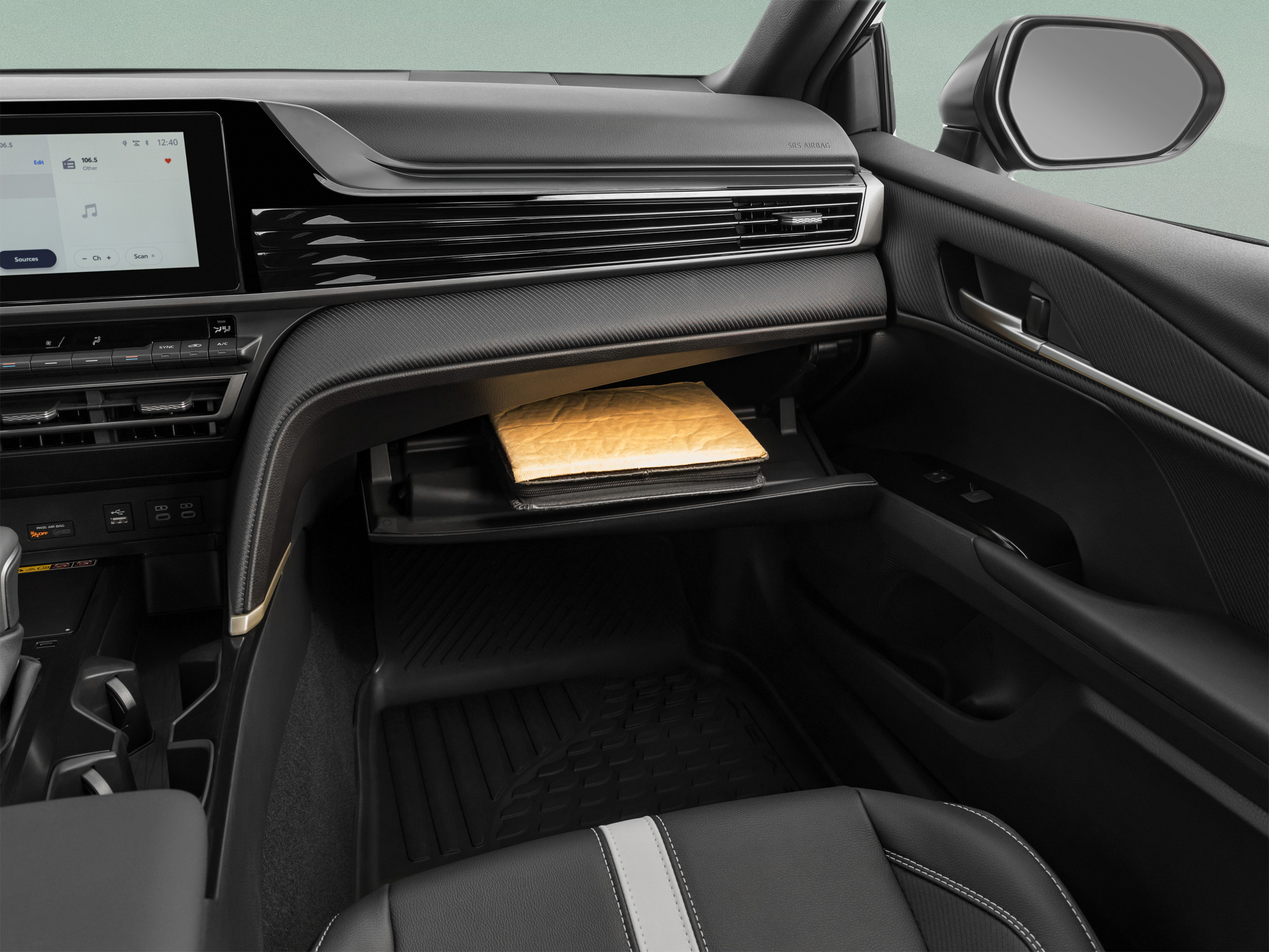 New 2026 Toyota Camry XSE FWD image 29
