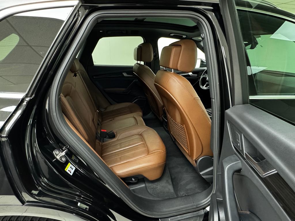 Used 2019 Audi Q5 2.0T Premium Plus w/ Premium Plus Package image 16