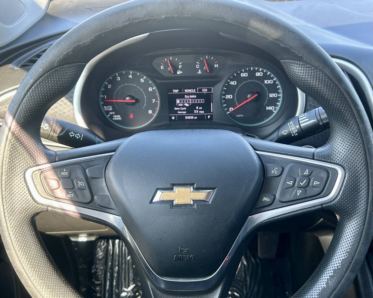 Used 2022 Chevrolet Malibu LT FWD image 18