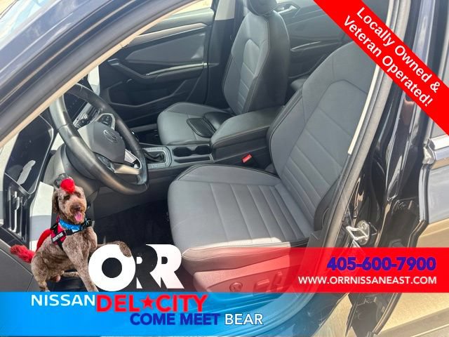 Used 2025 Volkswagen Jetta SE FWD image 16