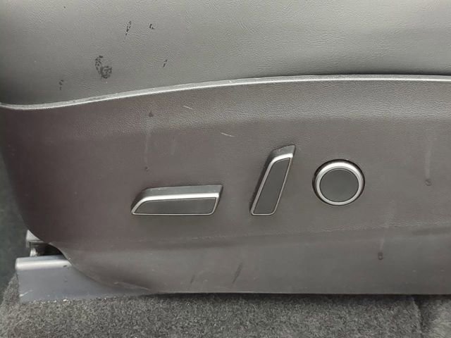 Used 2023 Tesla Model Y Performance AWD/4WD image 22