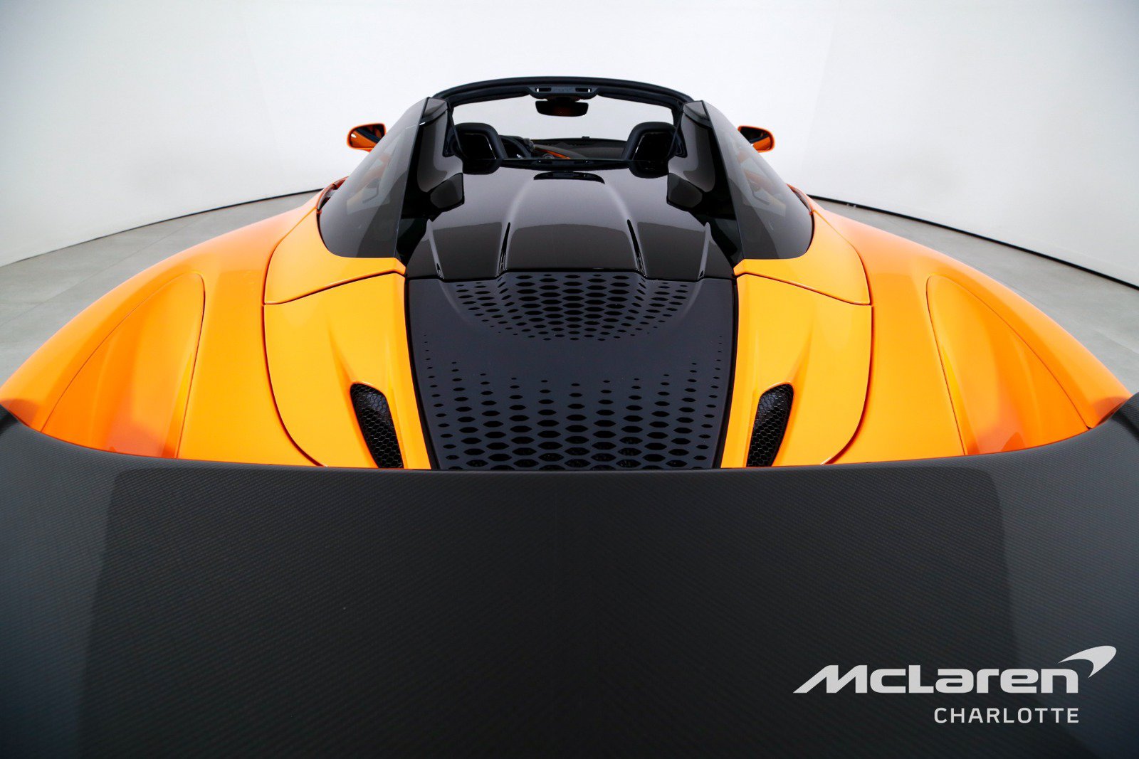 Used 2026 McLaren 750S Spider RWD image 23
