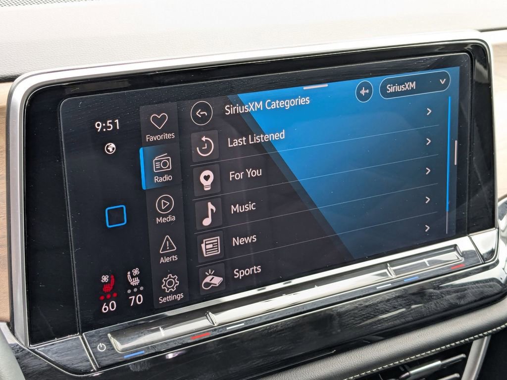 Used 2025 Volkswagen Atlas SE image 21