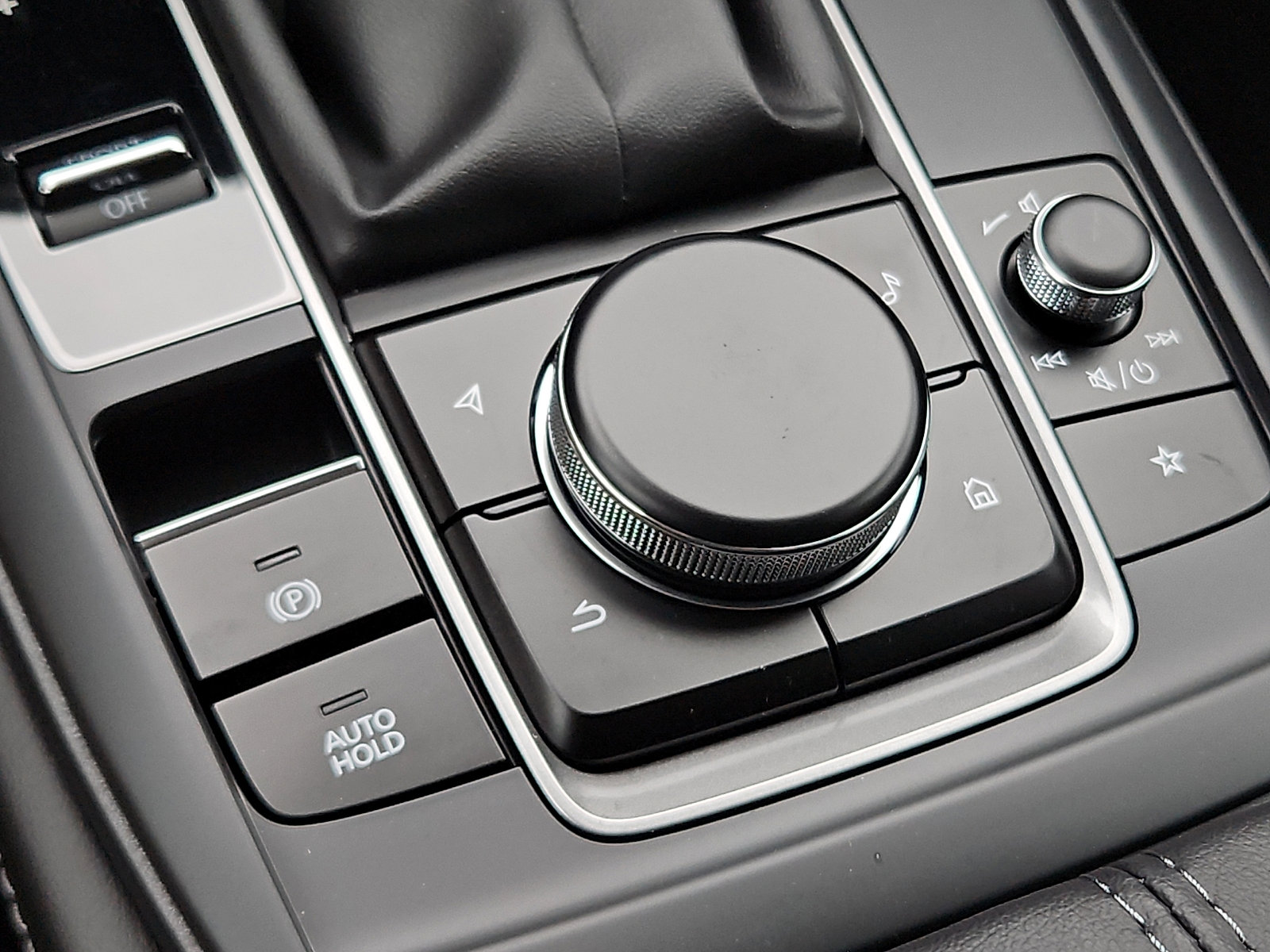 New 2026 MAZDA CX-30 AWD 2.5 S w/ Select Sport Pkg image 19