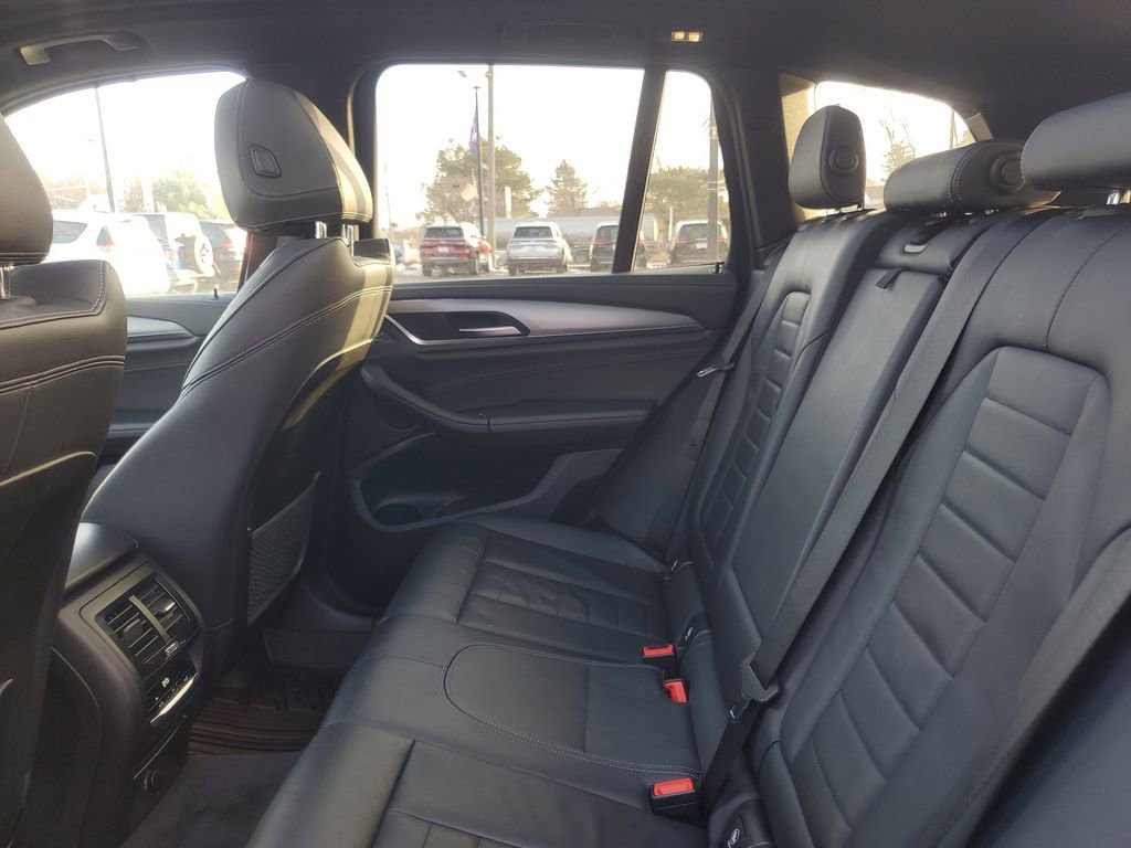 Used 2018 BMW X3 M40i image 37