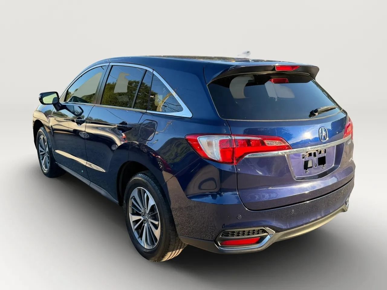 Used 2017 Acura RDX w/ Advance Package AWD/4WD image 5