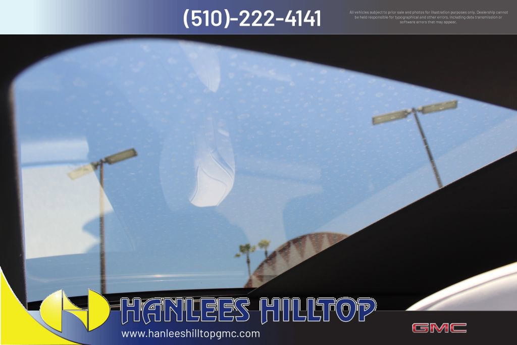 Used 2024 Cadillac Lyriq Luxury AWD/4WD image 17