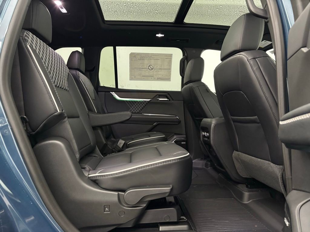 New 2026 GMC Acadia Denali w/ Super Cruise Package image 42