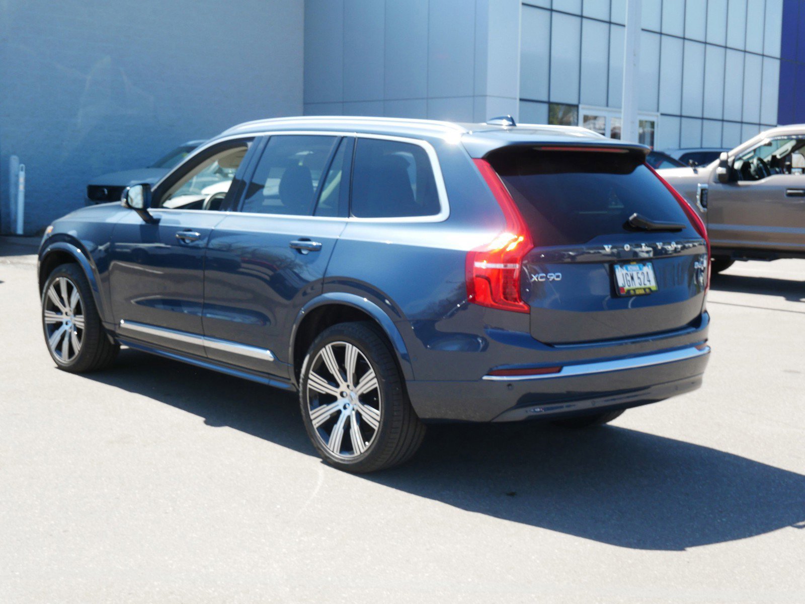 Certified 2023 Volvo XC90 B6 Ultimate AWD/4WD image 5