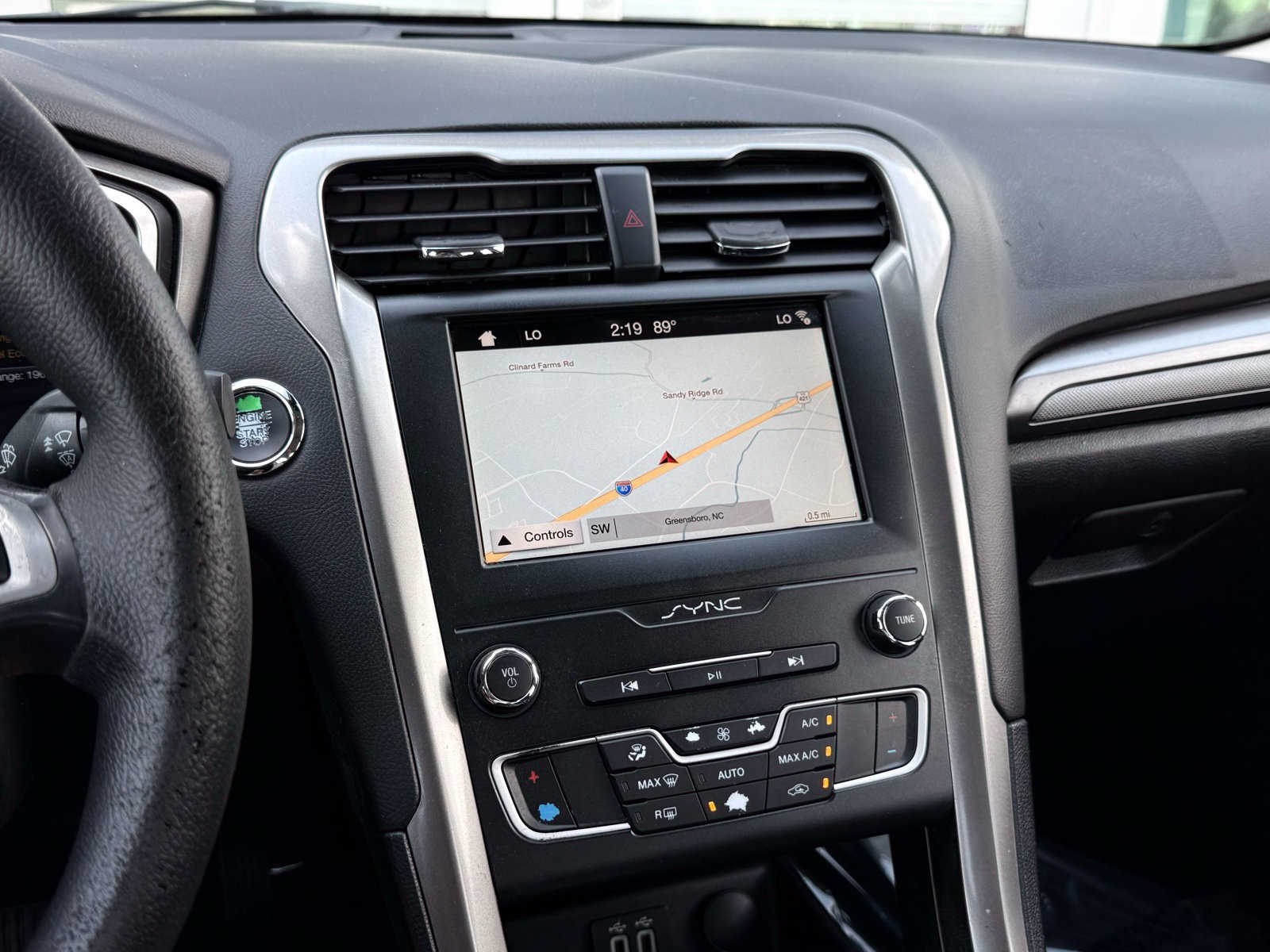 Used 2019 Ford Fusion SE FWD image 29