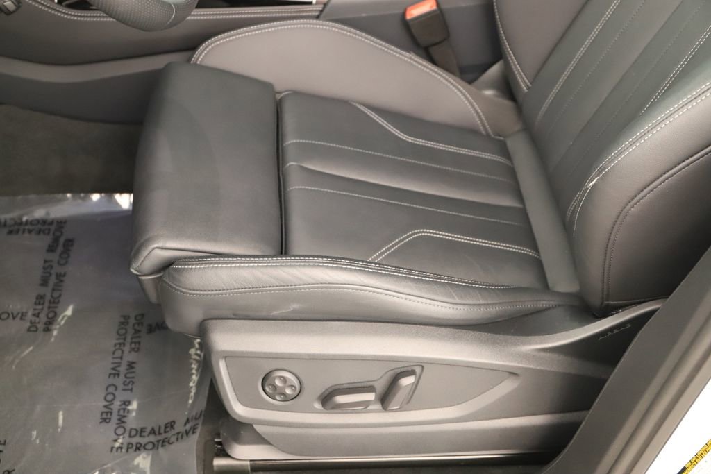 Certified 2025 Audi Q5 e Premium Plus w/ Premium Plus Package image 25