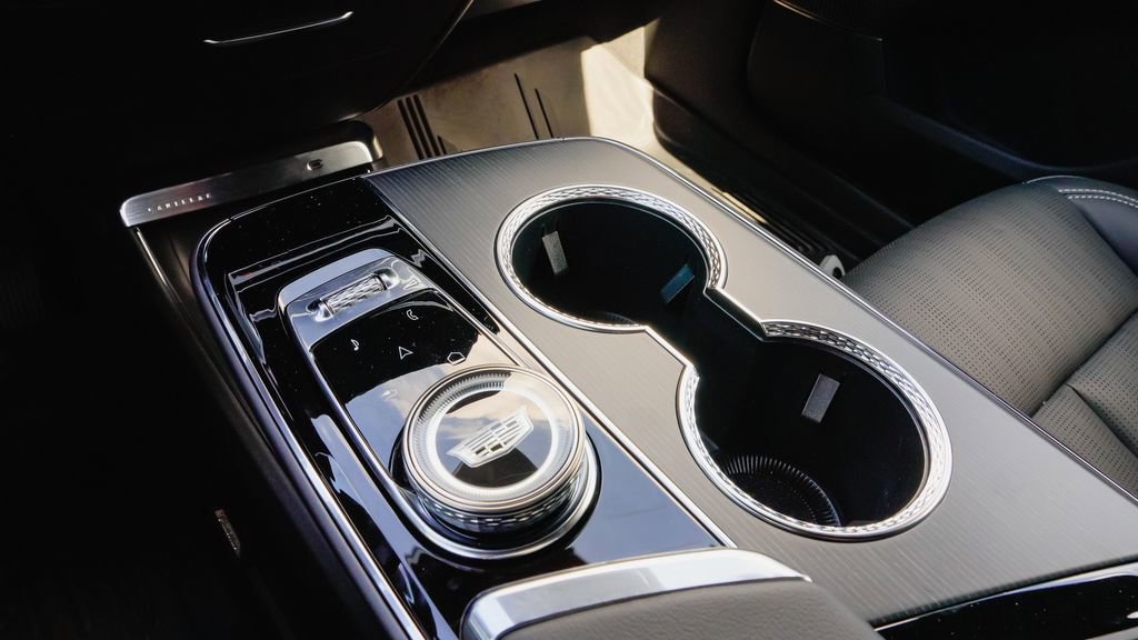 New 2026 Cadillac Lyriq Luxury w/ LPO, Floor Liner Package image 17