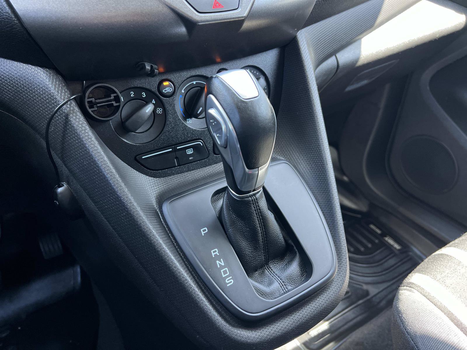 Used 2017 Ford Transit Connect XLT FWD image 15