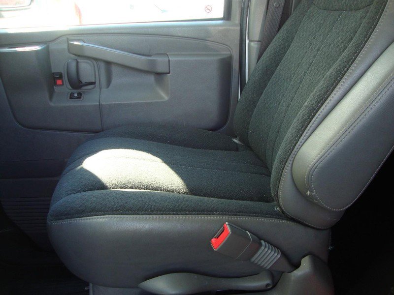 Used 2021 Chevrolet Express 2500 w/ Driver Convenience Package image 6