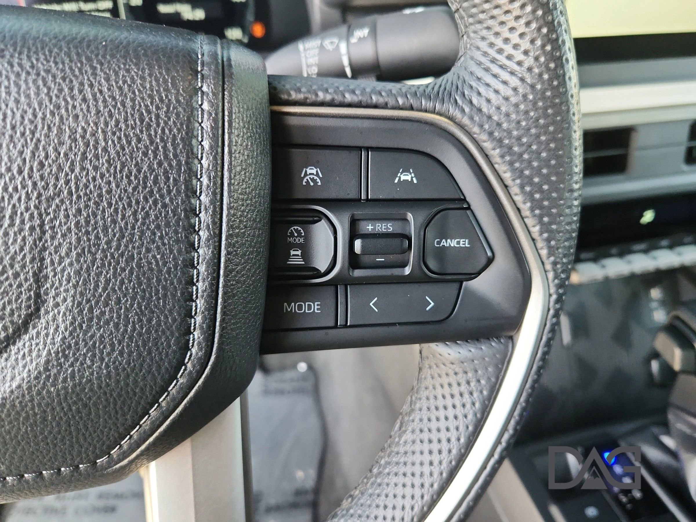 Used 2024 Toyota Tacoma TRD Off-Road image 32