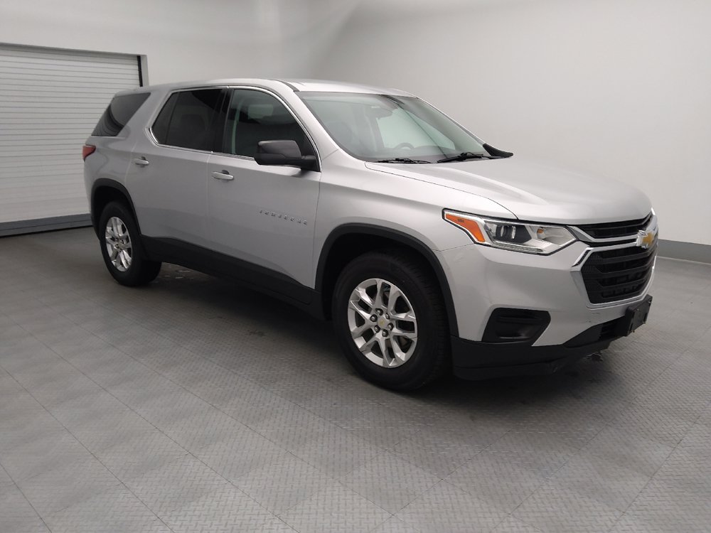 Used 2021 Chevrolet Traverse LS FWD image 11
