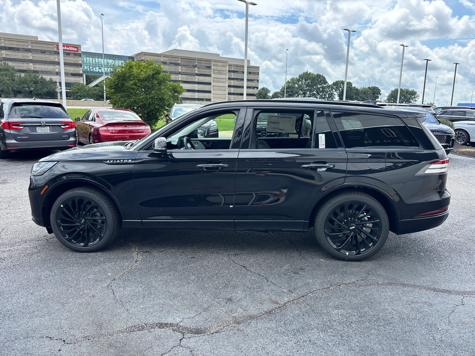 New 2026 Lincoln Aviator Reserve AWD/4WD image 4