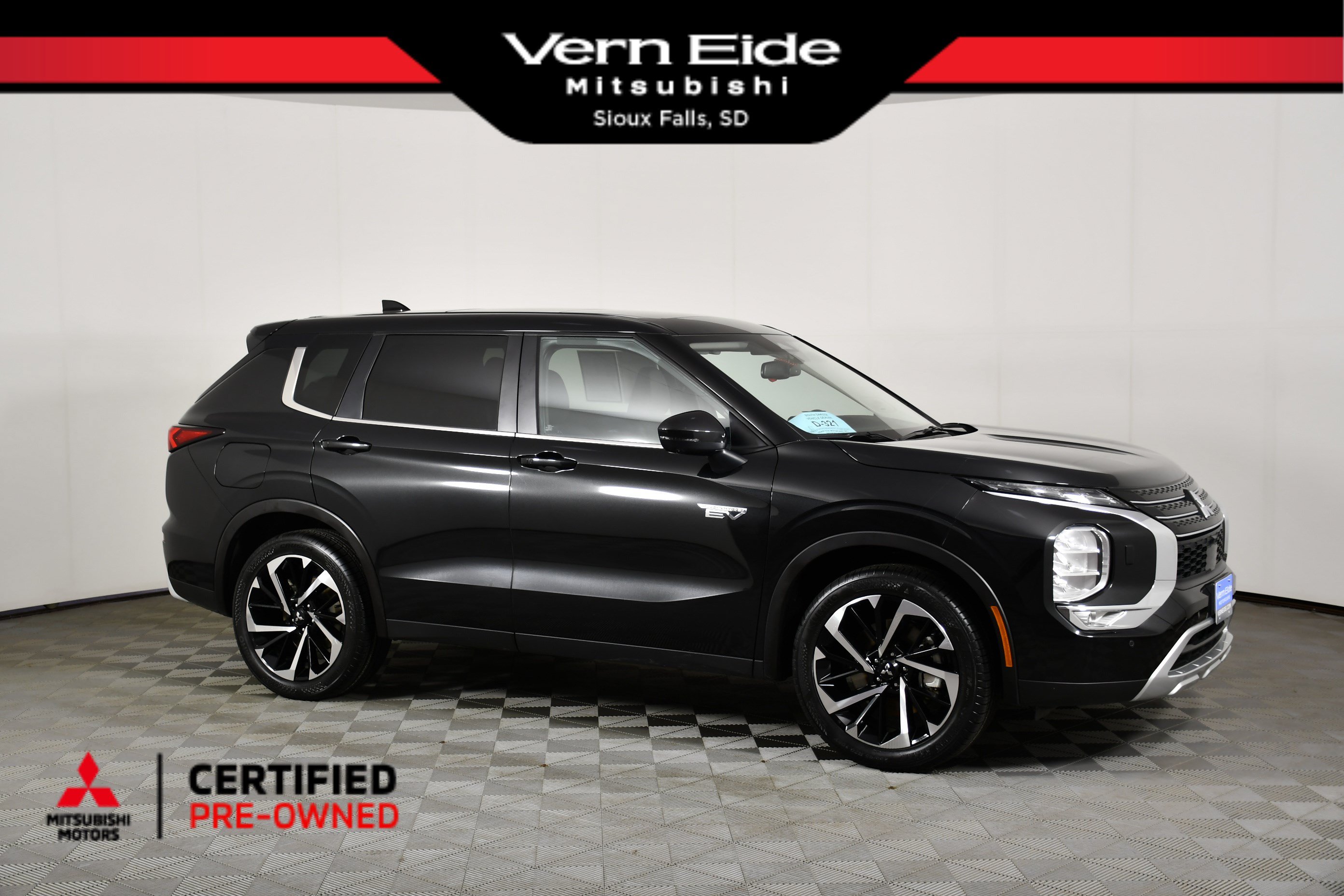 Used 2024 Mitsubishi Outlander SE