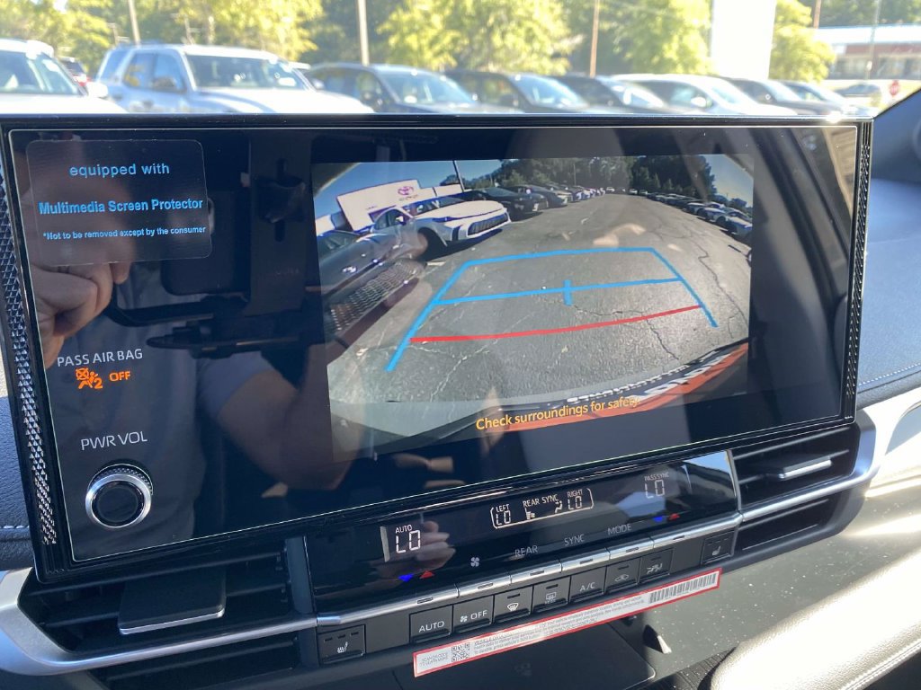 New 2026 Toyota Sienna XSE FWD image 22