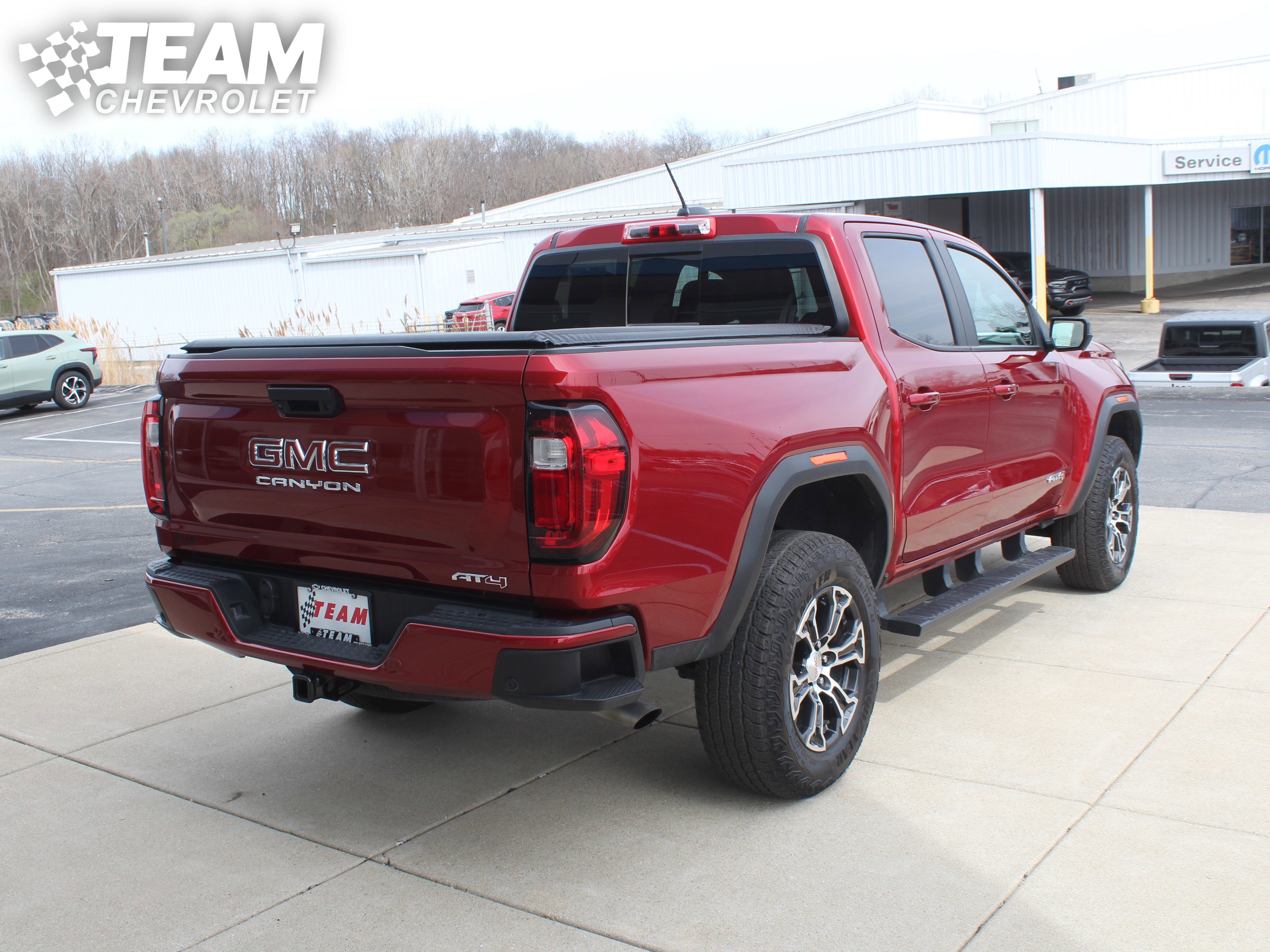 Used 2025 GMC Canyon AT4 w/ Technology Plus Package AWD/4WD image 4