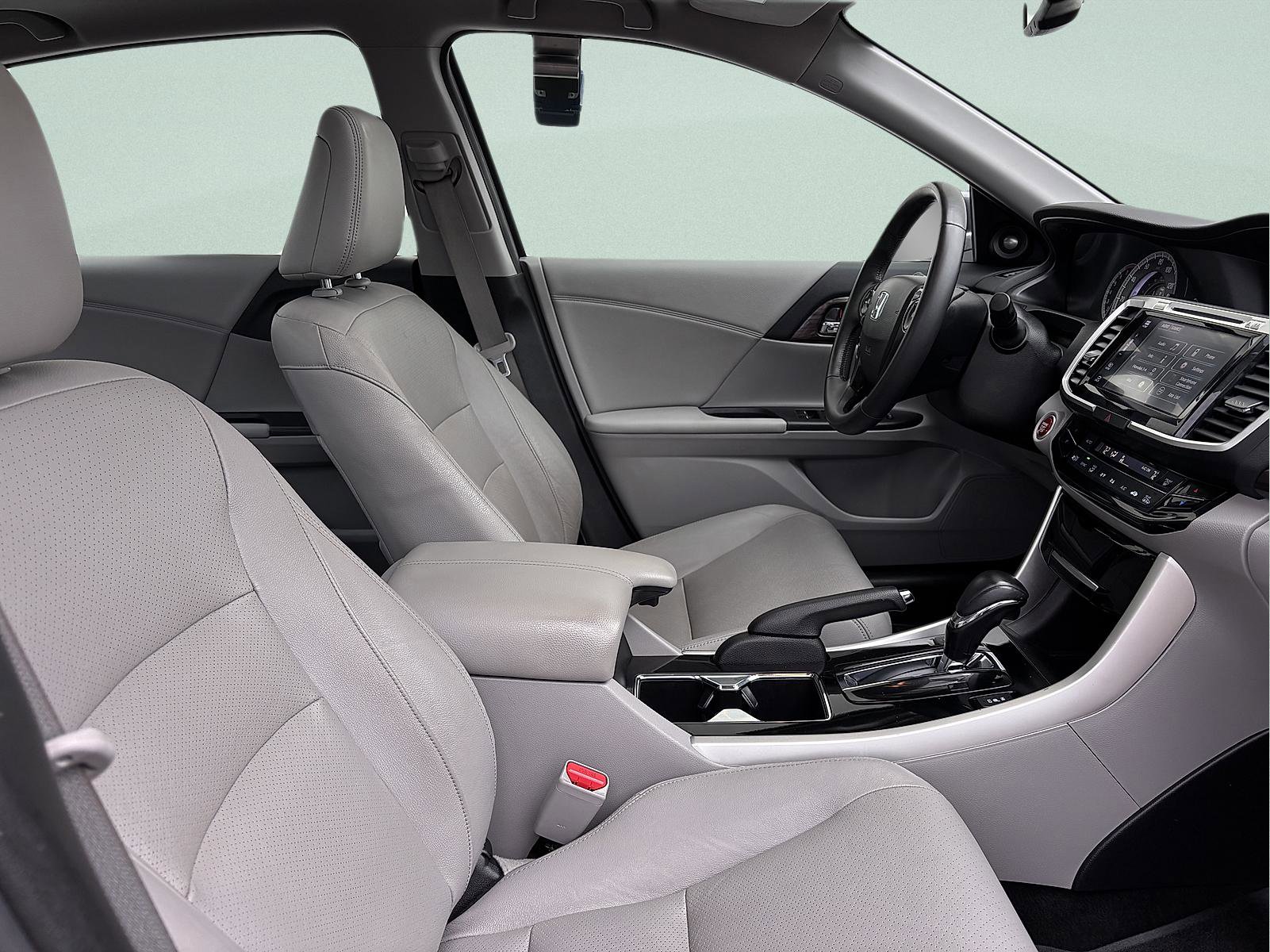 Certified 2017 Honda Accord EX-L image 37