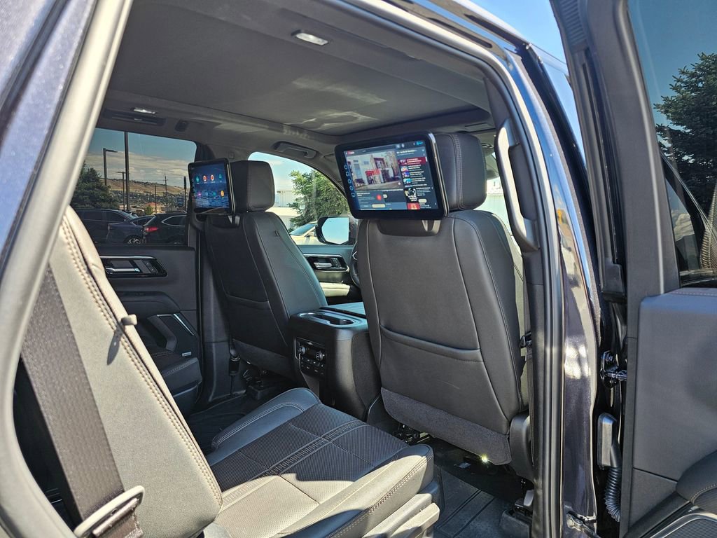 Used 2026 Chevrolet Tahoe High Country AWD/4WD image 12