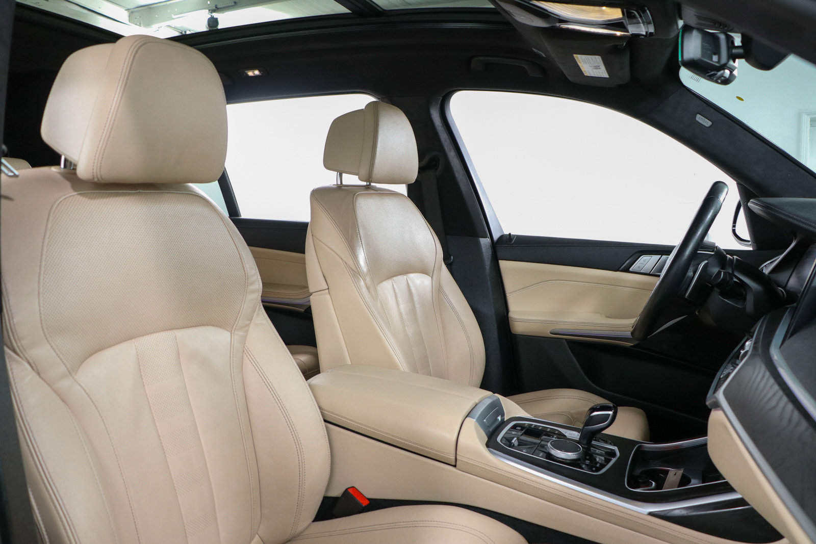 Used 2022 BMW X7 xDrive40i w/ Cold Weather Package image 28