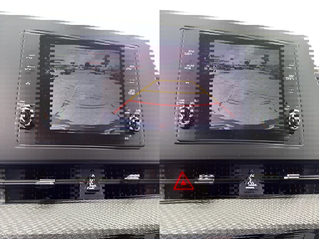 Used 2024 Kia Sportage LX image 20