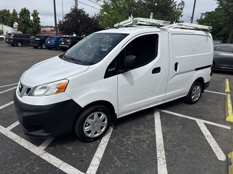 Used 2014 Nissan NV200 FWD image 2