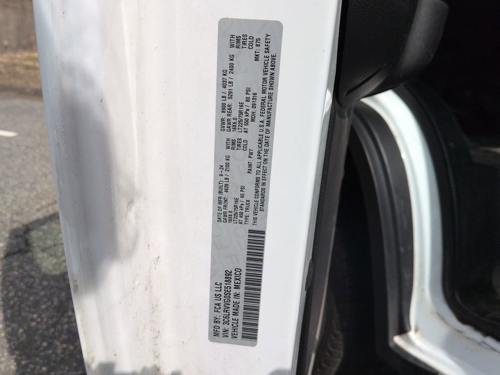 Used 2025 RAM ProMaster 2500 w/ Convenience Group image 27