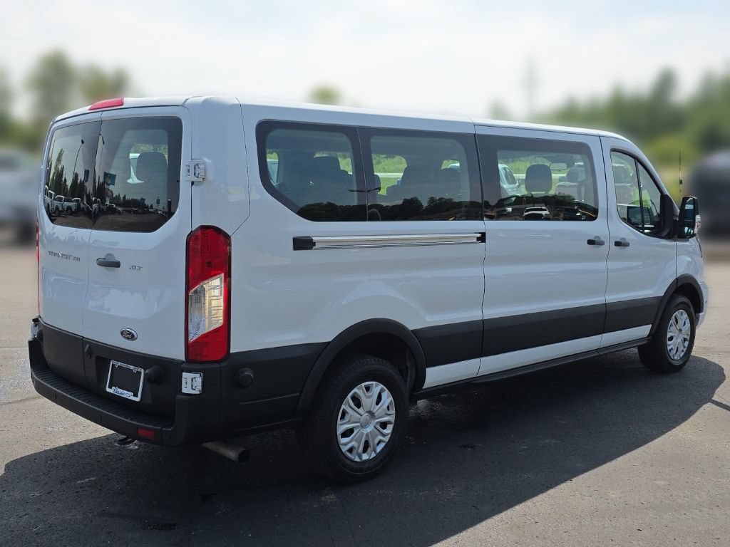 Used 2024 Ford Transit 350 XLT RWD image 7