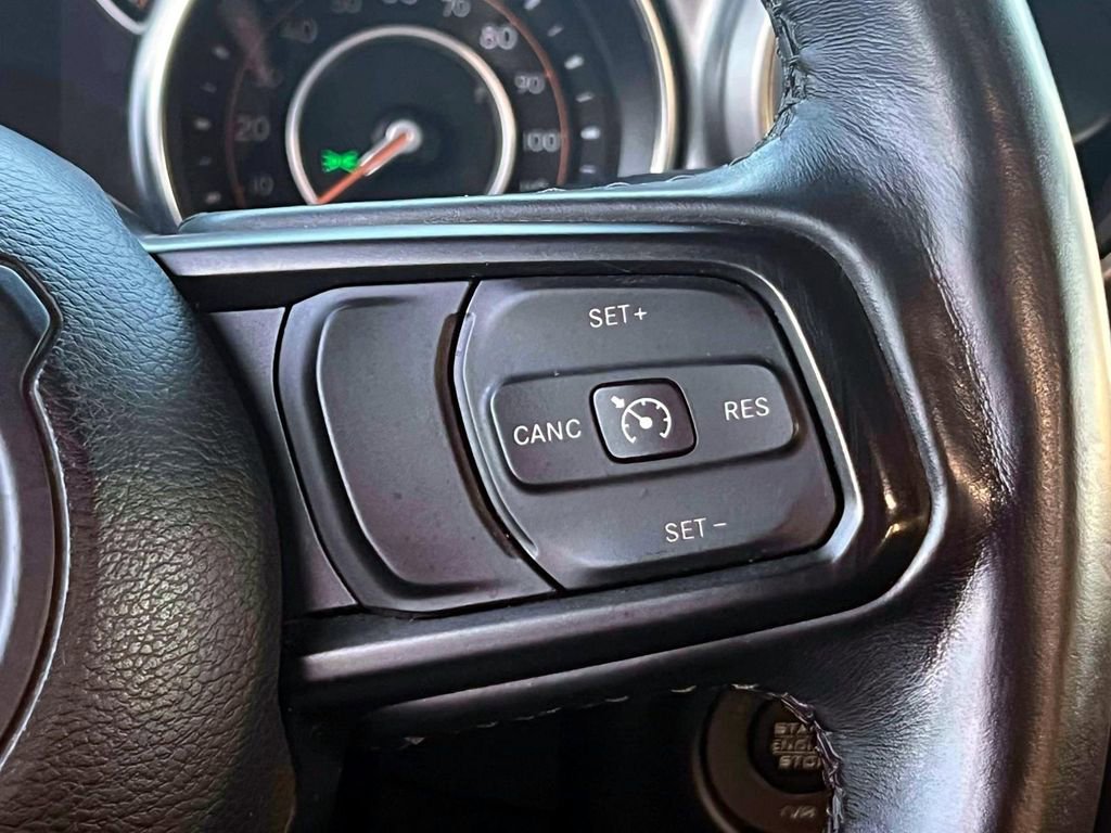 Certified 2021 Jeep Gladiator Willys image 19