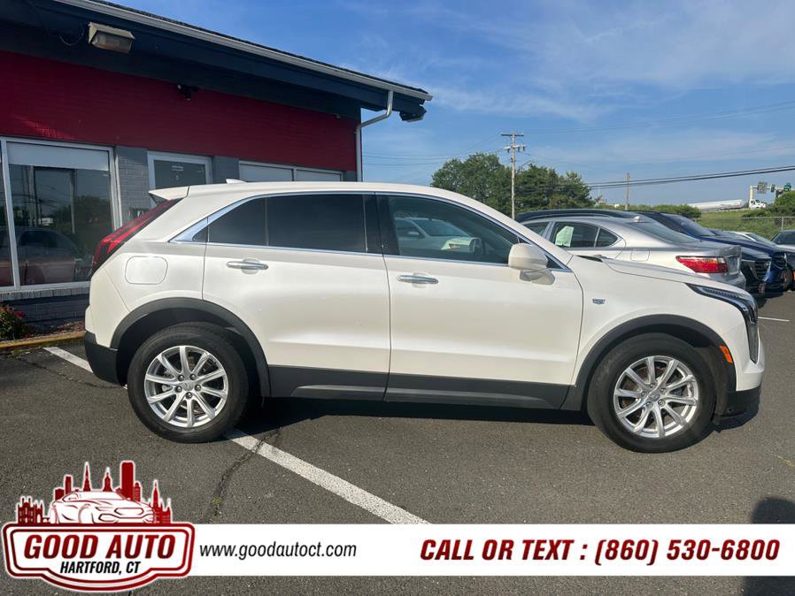 Used 2019 Cadillac XT4 Luxury w/ Cold Weather Package image 4