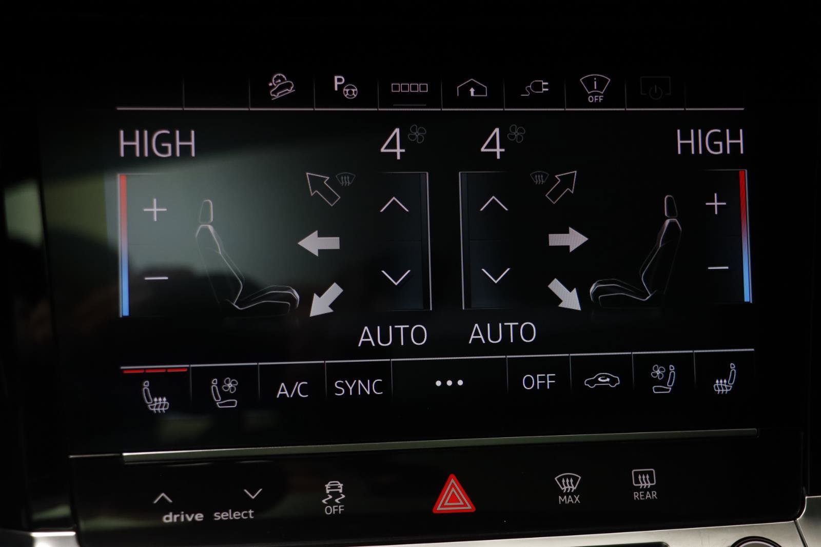 Used 2024 Audi Q8 e-tron Prestige w/ Prestige Package image 11