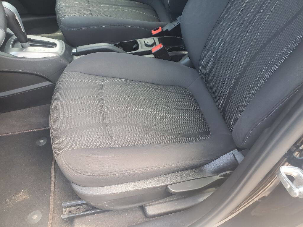 Used 2019 Chevrolet Sonic LT FWD image 7
