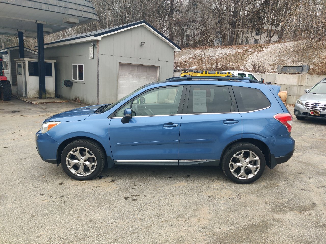 Used 2016 Subaru Forester 2.5i Touring image 3