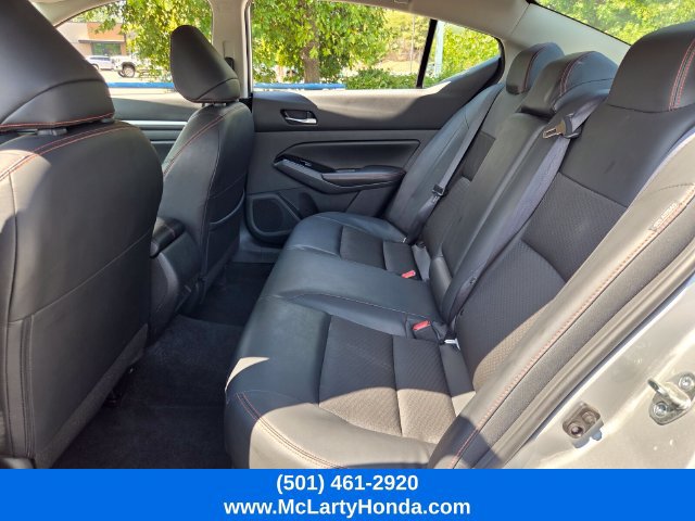 Used 2025 Nissan Altima 2.5 SR FWD image 11
