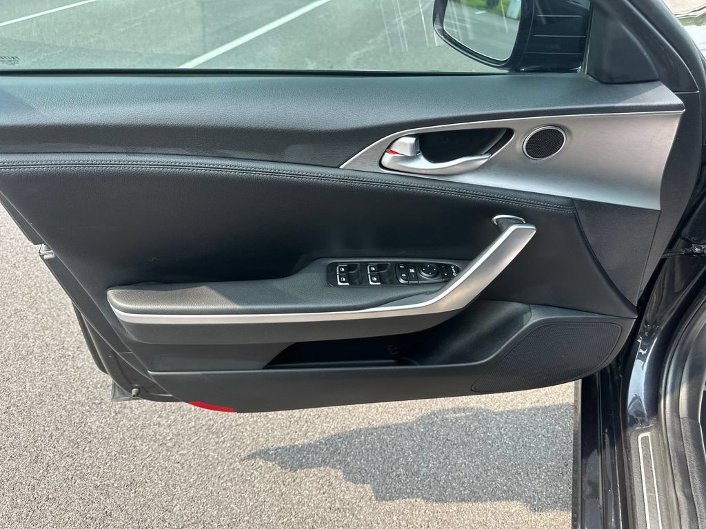 Used 2018 Kia Stinger GT RWD image 15