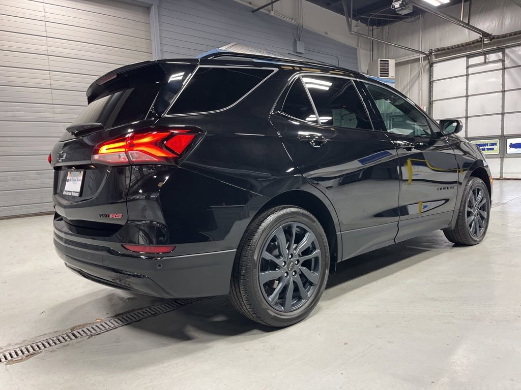 Used 2024 Chevrolet Equinox RS w/ RS Leather Package image 10