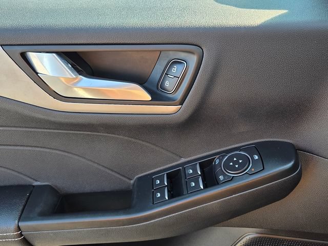 Used 2022 Ford Escape SEL FWD image 30