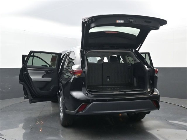 New 2026 Toyota Highlander Limited image 36