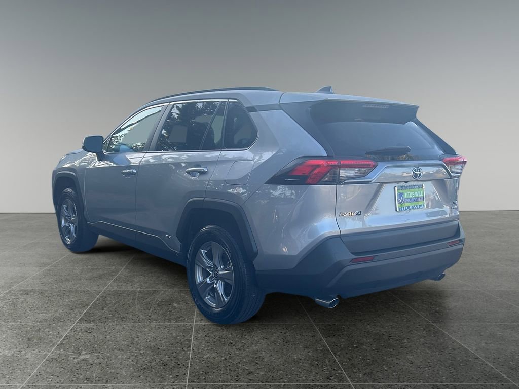 Used 2022 Toyota RAV4 XLE image 5